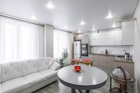 2-к кв. Омская область, Омск ул. 70 лет Октября, 3/1 (57.3 м)