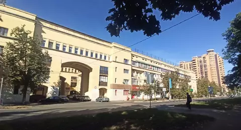 Продается 3-комнатная квартира