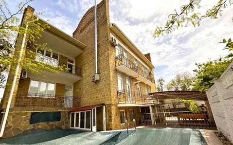 Дом в Крым, Евпатория ул. Кирова, 76А (561 м)