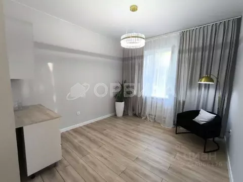 Студия Тюменская область, Тюмень ул. Избышева, 6 (19.8 м)