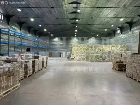 Склад (745.7 м)