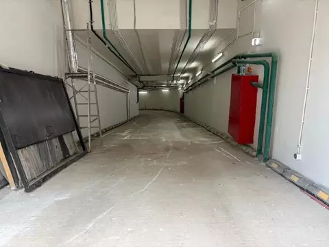 Гараж в Москва Нарвская ул., 5 (13 м)