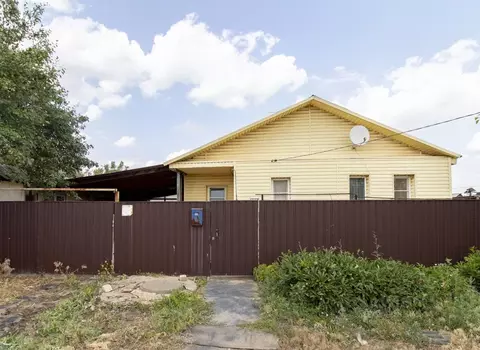 Дом в Волгоградская область, Средняя Ахтуба рп ул. Жигулевская (71 м)