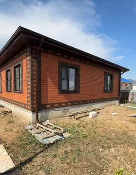 Дом в Астраханская область, Приволжский район, с. Началово ул. ...