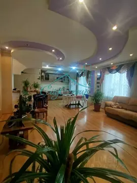 3-к кв. Оренбургская область, Орск Новый город мкр, ул. ...