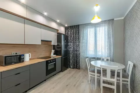 2-к кв. Омская область, Омск ул. 70 лет Октября, 3/1 (58.4 м)