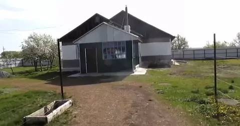 Коттедж в Алтайский край, Локтевский район, с. Золотуха ул. Неверова, ...