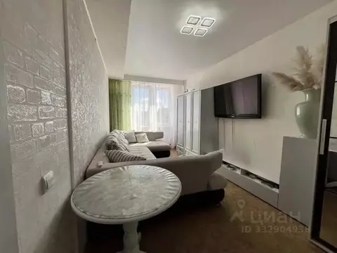 2-к кв. Пермский край, Березники Усольский-2 мкр, ул. Строителей, 12 ...
