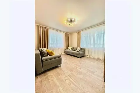 2-к кв. Татарстан, Набережные Челны просп. Раиса Беляева, 42А (60.0 м)