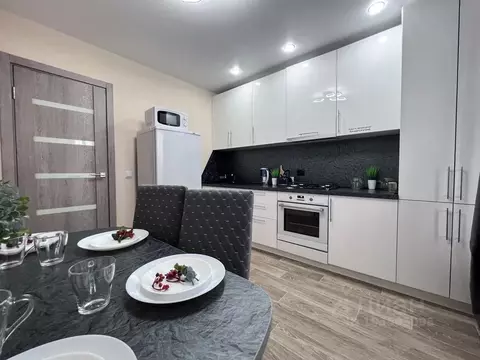 2-к кв. Чувашия, Чебоксары ул. Николая Рождественского, 1 (59.0 м)