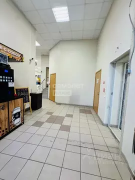 Торговая площадь в Санкт-Петербург ул. Нахимова, 11 (15 м)