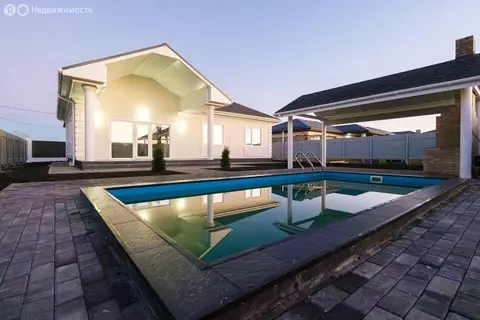 Дом в Козет, Английская улица, 8 (130 м)