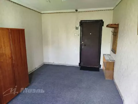 Продается комната в 4-комнатной квартире