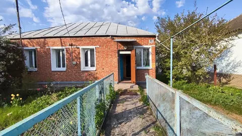 Дом в Воронежская область, Верхнехавский район, с. Углянец ул. ...