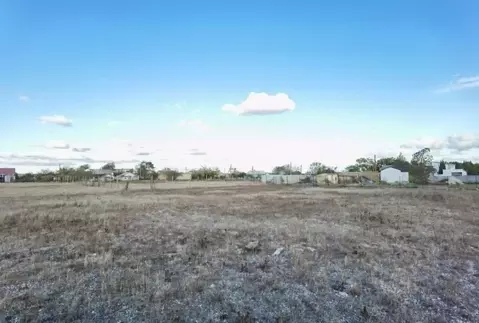 Участок в Крым, Черноморский район, Окуневское с/пос, с. Громово ул. ...