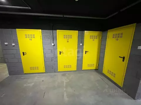 Гараж в Тюменская область, Тюмень ДОК мкр, ул. Воронинская, 45 (3 м)