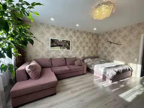 3-комнатная квартира: Тула, Новомосковская улица, 4 (90 м)