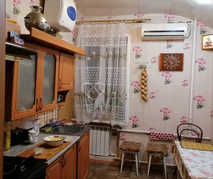 3-к кв. Волгоградская область, Волгоград ул. Адмирала Ушакова, 8 (70.0 ...