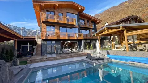 Дом в Краснодарский край, Сочи Красная Поляна пгт, 2-й Садовый мкр, ...