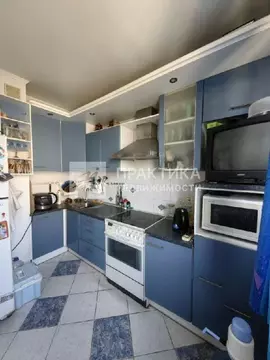 Продается 3-комнатная квартира