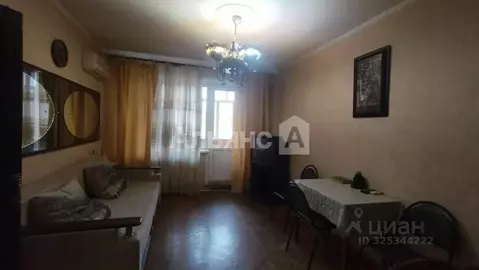 4-к кв. Ростовская область, Волгодонск просп. Строителей, 8 (80.0 м)