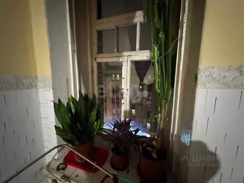 Комната Санкт-Петербург 10-я Васильевского острова линия, 27/45 (17.7 ...