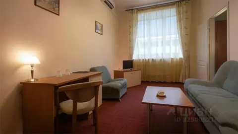 Комната Санкт-Петербург просп. Средний Васильевского острова, 74