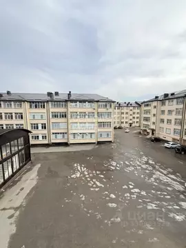 2-к кв. Кабардино-Балкария, Нальчик ул. Солнечная, 8к1 (68.0 м)