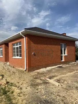 Дом в Ростовская область, Азовский район, Поселок Красный сад ул. ...