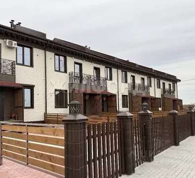 Таунхаус в Хакасия, Усть-Абаканский район, с. Калинино, Добрый Мир кп ...