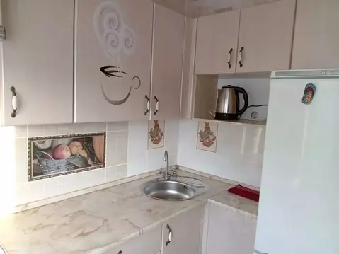 4-к кв. Омская область, Омск ул. Попова, 3 (75.0 м)