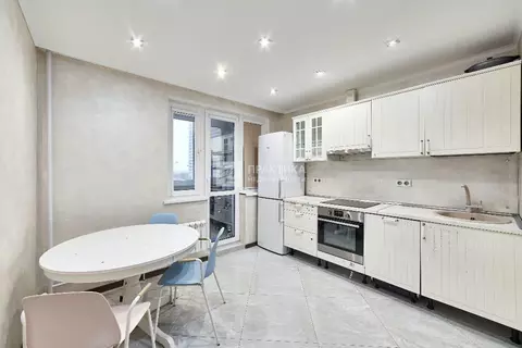 Продается 2-комнатная квартира