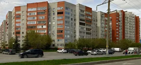 3-комнатная квартира: Тюмень, улица Николая Чаплина, 132 (58.6 м)