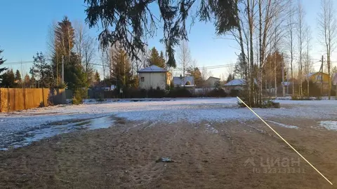 Участок в Ленинградская область, Выборгский район, Рощинское городское ...