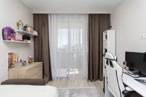 3-к кв. Тюменская область, Тюмень ул. Тимофея Чаркова, 81к2 (72.8 м)