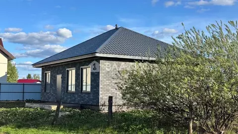 Дом в Башкортостан, Ишимбайский район, с. Ишеево  (90 м)