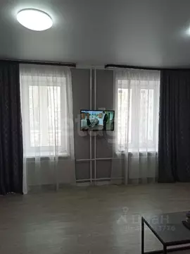 Студия Тюменская область, Тюмень ул. Василия Подшибякина, 17 (30.1 м)