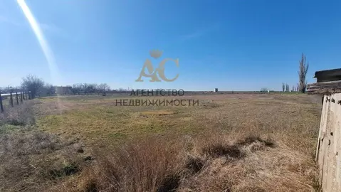 Участок в Крым, Кировский район, Журавское с/пос, с. Новопокровка ул. ...