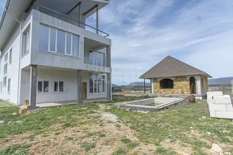 Помещение свободного назначения в Севастополь с. Родниковское, ул. ...