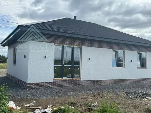 Дом в Республика Хакасия, рабочий посёлок Усть-Абакан, улица Гастелло ...