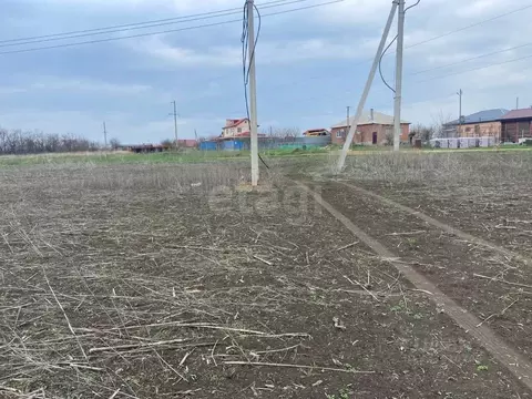 Участок в Ростовская область, Мясниковский район, с. Большие Салы ул. ...