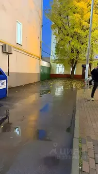 Гараж в Москва 1-й Щипковский пер., 15С2 (12 м)