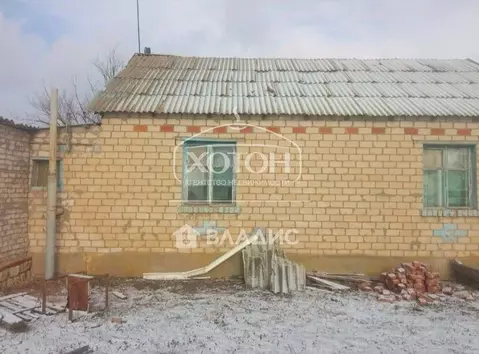 Дом в Калмыкия, Малодербетовский район, пос. Ханата ул. Городовикова ...