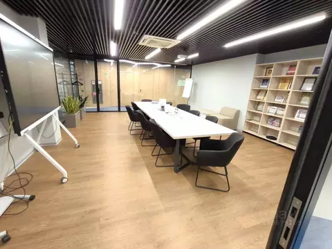 Офис в Санкт-Петербург Киевская ул., 5к3 (1990 м)