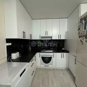 2-к кв. Волгоградская область, Волгоград ул. Степанищева, 37 (55.0 м)