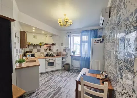 2-к кв. Крым, Алушта ул. 60 лет СССР (64.4 м)