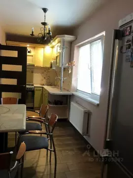 2-к кв. Крым, Евпатория ул. Революции, 5 (64.9 м)