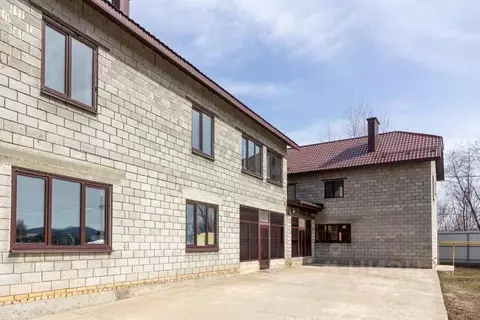 Дом в Самарская область, Красноярский район, Волжский рп ул. Озерная, ...