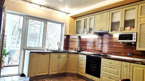 2-к кв. Крым, Симферополь ул. Толстого, 9 (48.8 м)