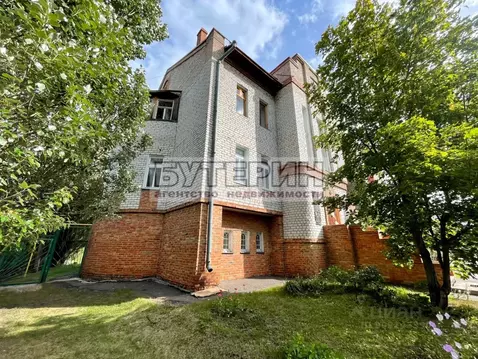 Коттедж в Омская область, Омск ул. Суворова, 88/1 (433 м)